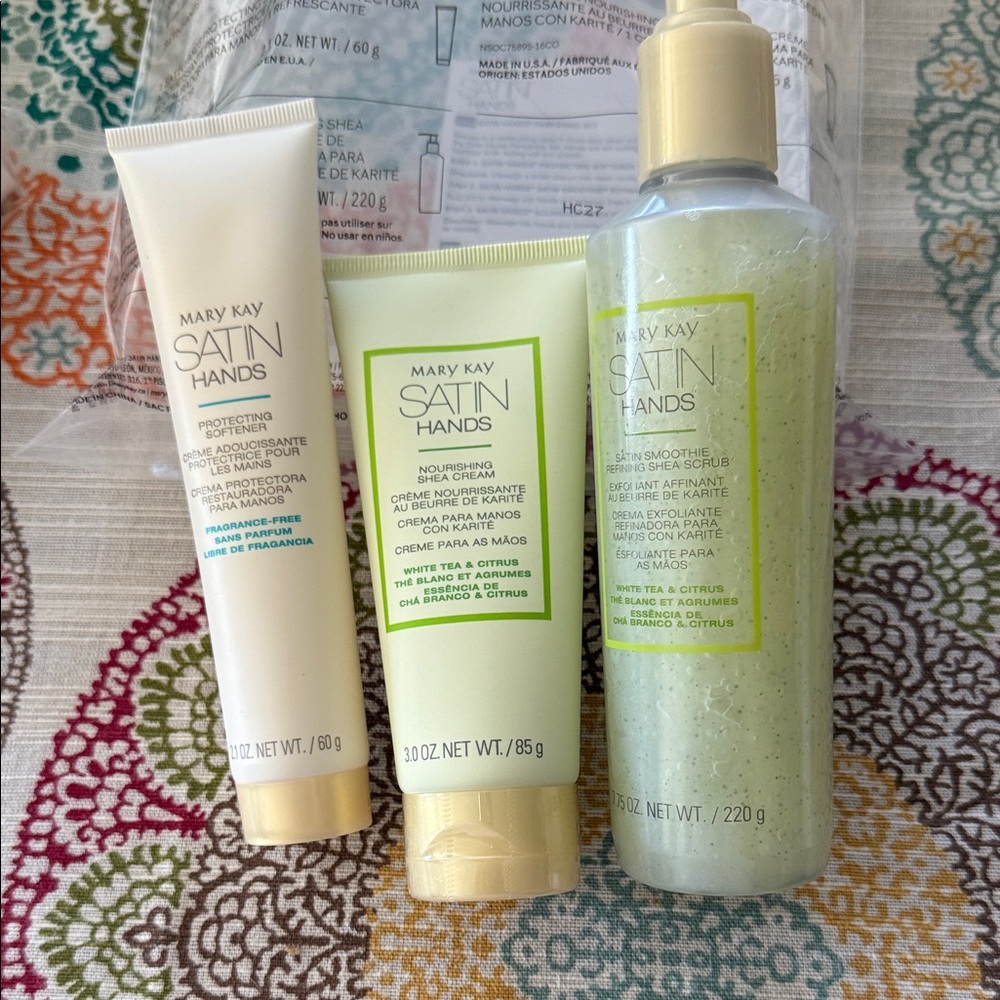 Final Price! Mary Kay White Tea & Citrus Satin Hands Pampering Set - Picture 2 of 3